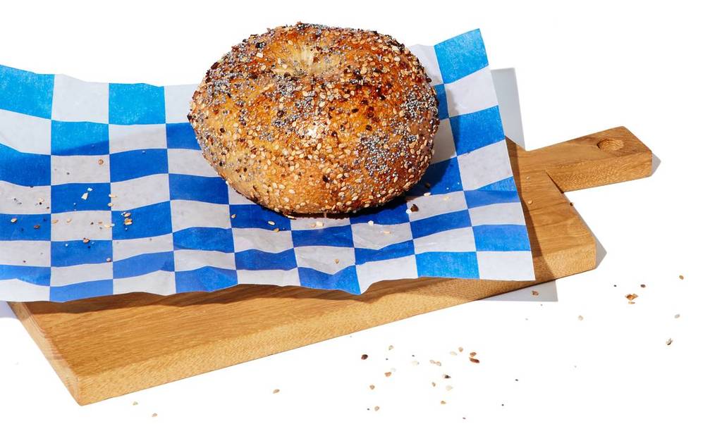 this-bagel-shop-is-serving-no-hole-bagels-for-a-limited-time