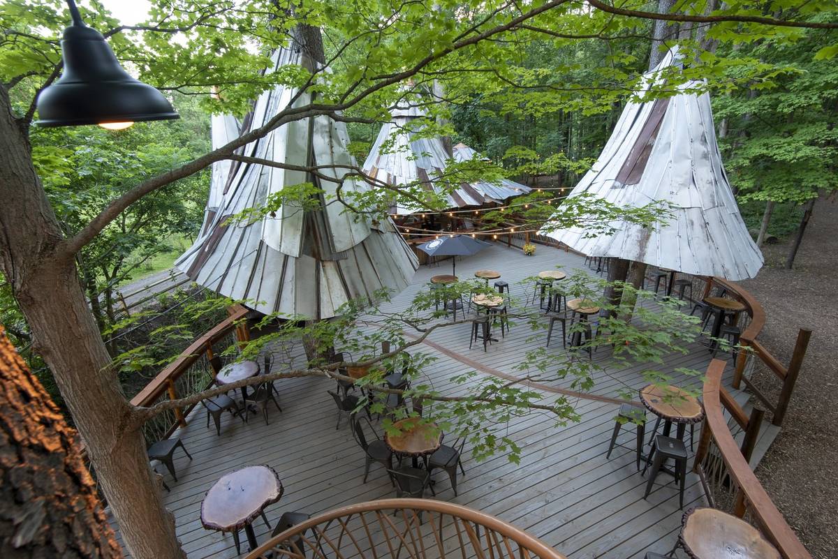 You Can Dine In A Treehouse On This Adorable Blueberry Farm In NY