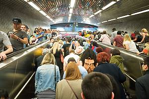 Crowd in NYC subway
