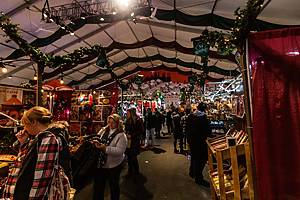 People shopping at Christkindlmarkt Bethlehem