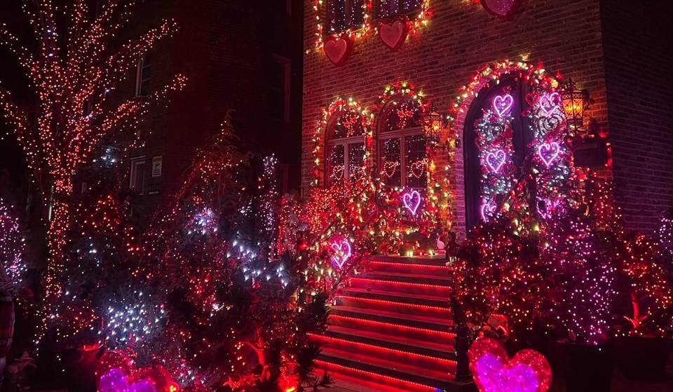 Dit huis in Brooklyn heeft de meest overdreven Valentijnsdecoraties