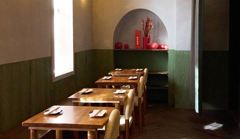 O ex-aluno do Birds Of A Feather abre o Ren, um local elegante e apimentado de Szechuan que agora serve Williamsburg