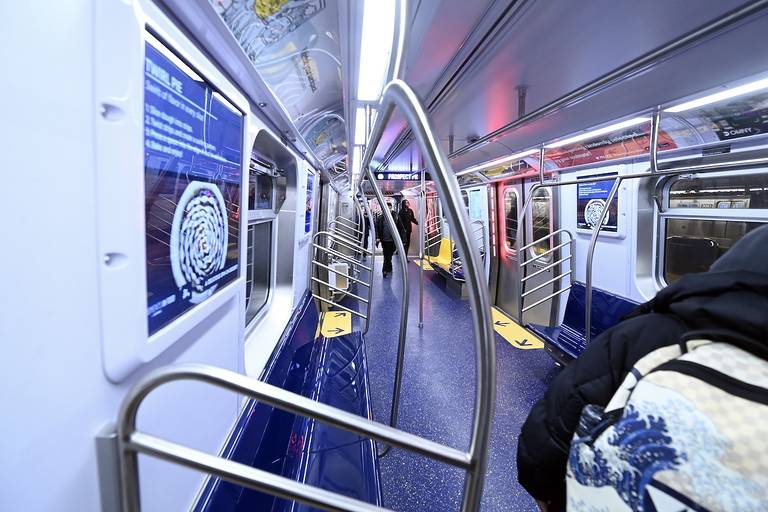 Debuttano i vagoni della metropolitana G Train Open Gangway