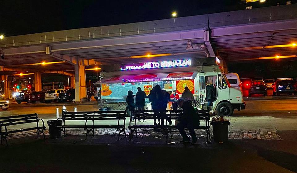 De beroemde NYC Taco Truck, Birria-Landia, opent zijn eerste permanente locatie