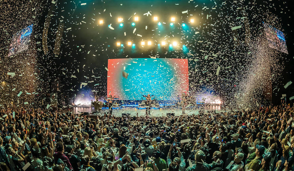 Das epische dreitägige Musikfestival in Queens, das unter Fans als „Gay-chella“ bekannt ist, hat gerade sein legendäres Line-up veröffentlicht: Zara Larsson, Brandi Carlile, MUNA, Lola Young, Carly Rae Jepsen und viele mehr – mit Tickets schon ab 99 $.