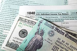 Stimulus economic tax return check and and 1040 Form