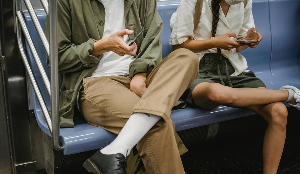 Cell Service Coming To G Train Tunnels As Early As This Fall, MTA Confirms
