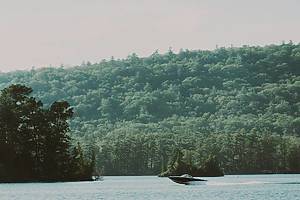 lake george - best lake in the U.S.