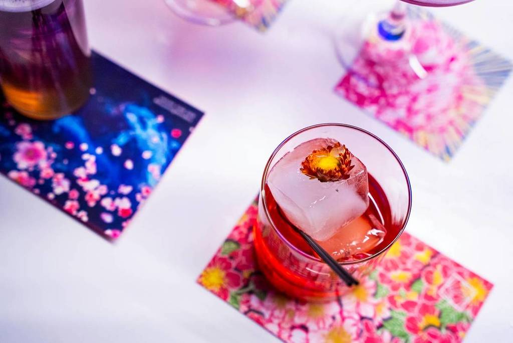 Blooming Wonders XR Bar