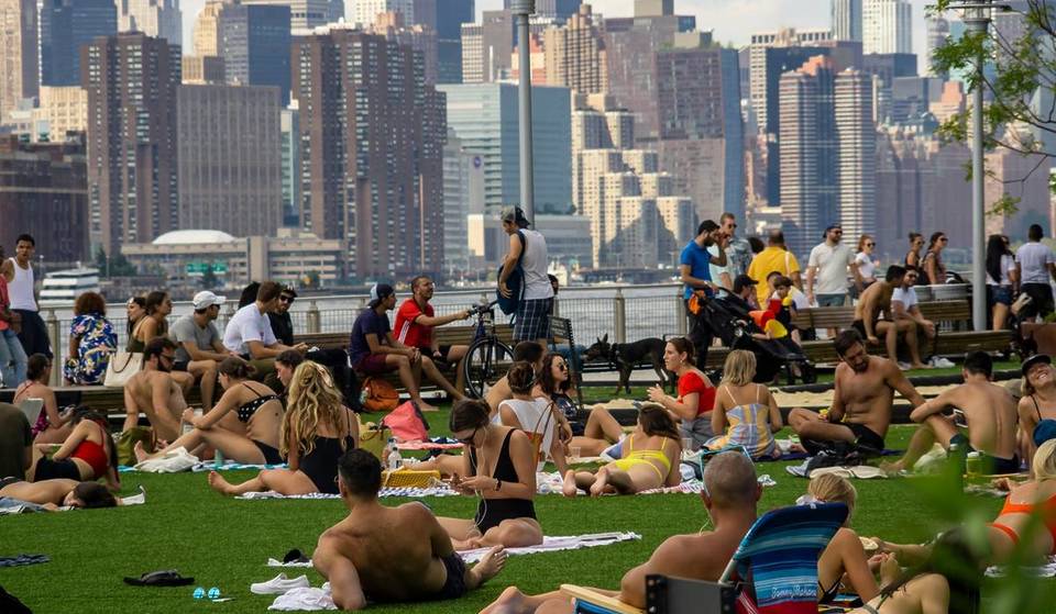 NYC è così calda da essere classificata come clima subtropicale, con le temperature di questa settimana che hanno superato il Sahara