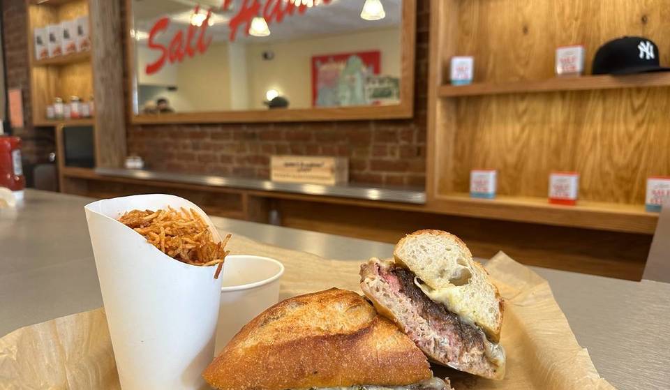 La mejor sandwichería de Nueva York está rompiendo Internet y sólo tiene un sándwich en el menú