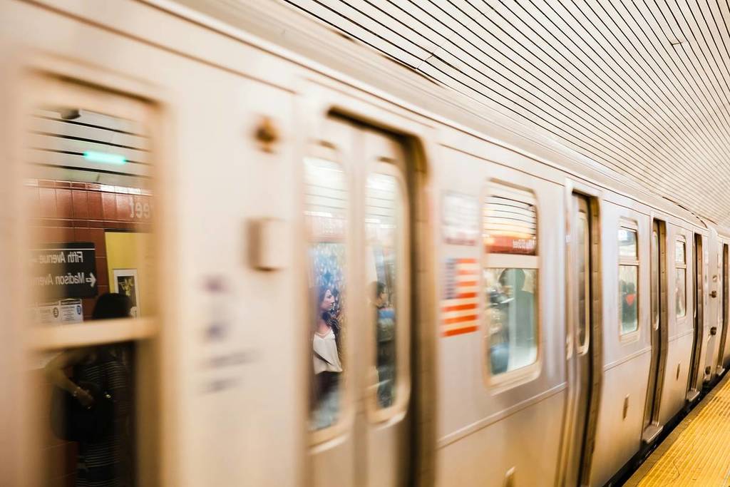 nyc subway in bewegung