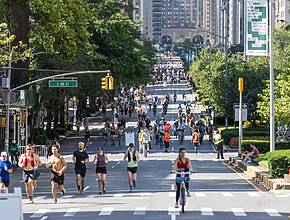 Mais de 22 milhas de estradas ficarão livres de carros neste verão no maior Summer Streets de todos os tempos em Nova York
