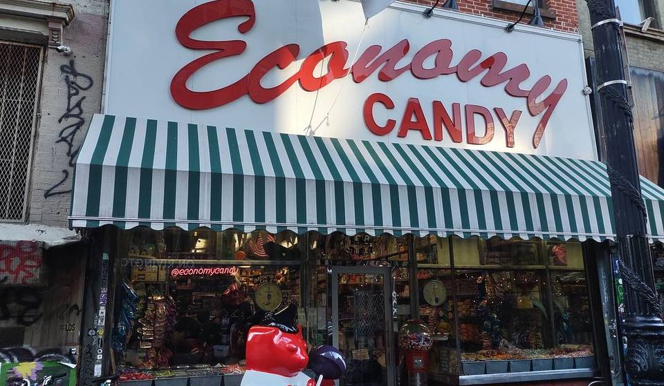 La tienda de caramelos más antigua de Nueva York empezó siendo un taller de reparación de zapatos y ahora se especializa en dulces de antaño (incluidos los favoritos de Taylor Swift)