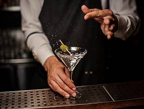 Un Martini de 8.000 dólares tachonado de diamantes se sirve en este lugar de los Hamptons &#8211; y sí, la gente lo está pidiendo