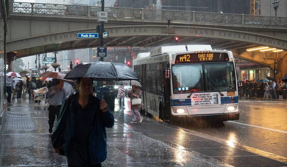 NYC está sob alerta de inundação hoje: Chuva torrencial pode encharcar a cidade com até 5 polegadas