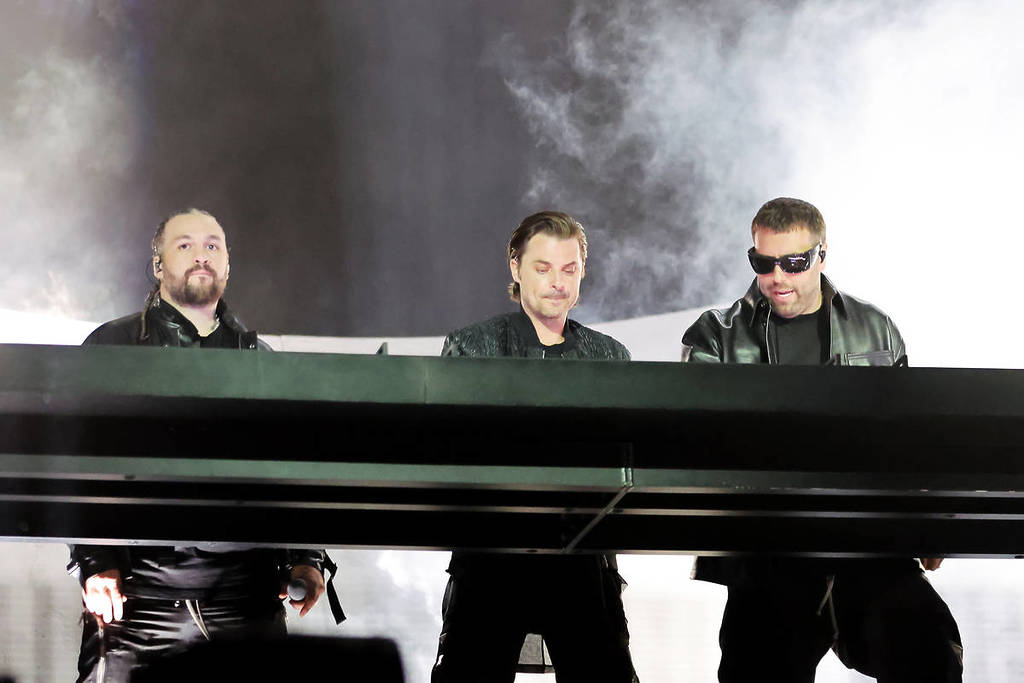 INDIO, CALIFORNIA - 17 APRIL: (L-R) Steve Angello, Axwell en Sebastian Ingrosso van Swedish House Mafia spelen op het podium van de Coachella Stage tijdens het 2022 Coachella Valley Music And Arts Festival op 17 april 2022 in Indio, Californië. (Foto door Kevin Winter/Getty Images voor Coachella)
