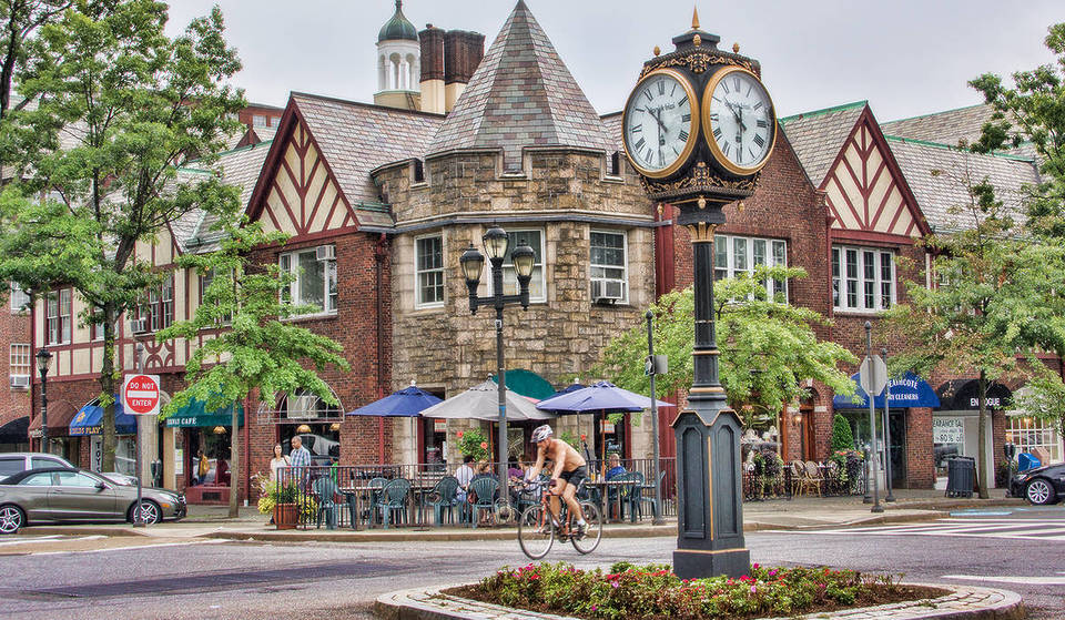 O subúrbio mais rico dos EUA fica a menos de uma hora de Nova York &#8211; conhecido por suas casas douradas, escolas de elite e história de Hollywood