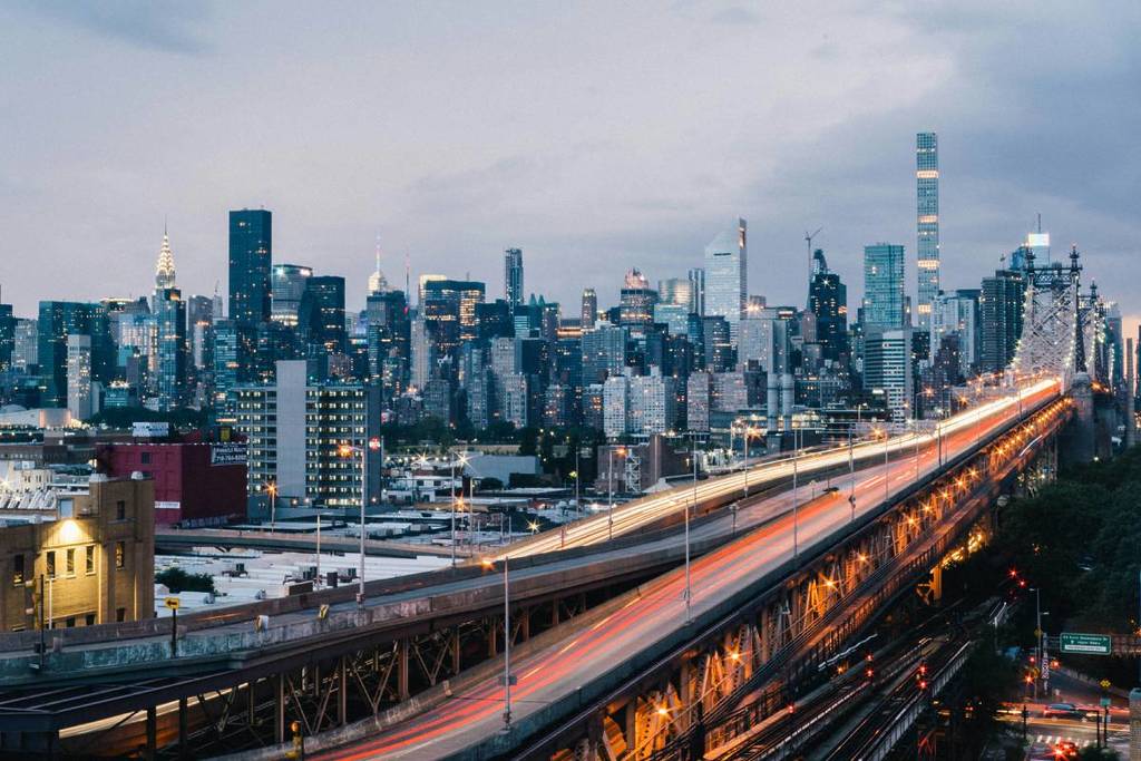 Die IBX-Stadtbahn, die 17 U-Bahn-Linien zwischen Brooklyn und Queens verbindet, erhält die Genehmigung der MTA für das Design