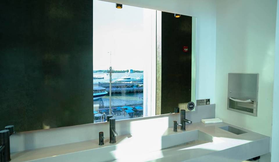 Een van de beste toiletten in het land ligt verscholen in de beste concertlocatie van NYC