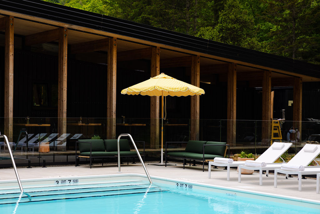 Eastwind Oliverea Valley pool