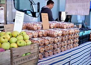 apple cider donuts at Warwick Applefest
