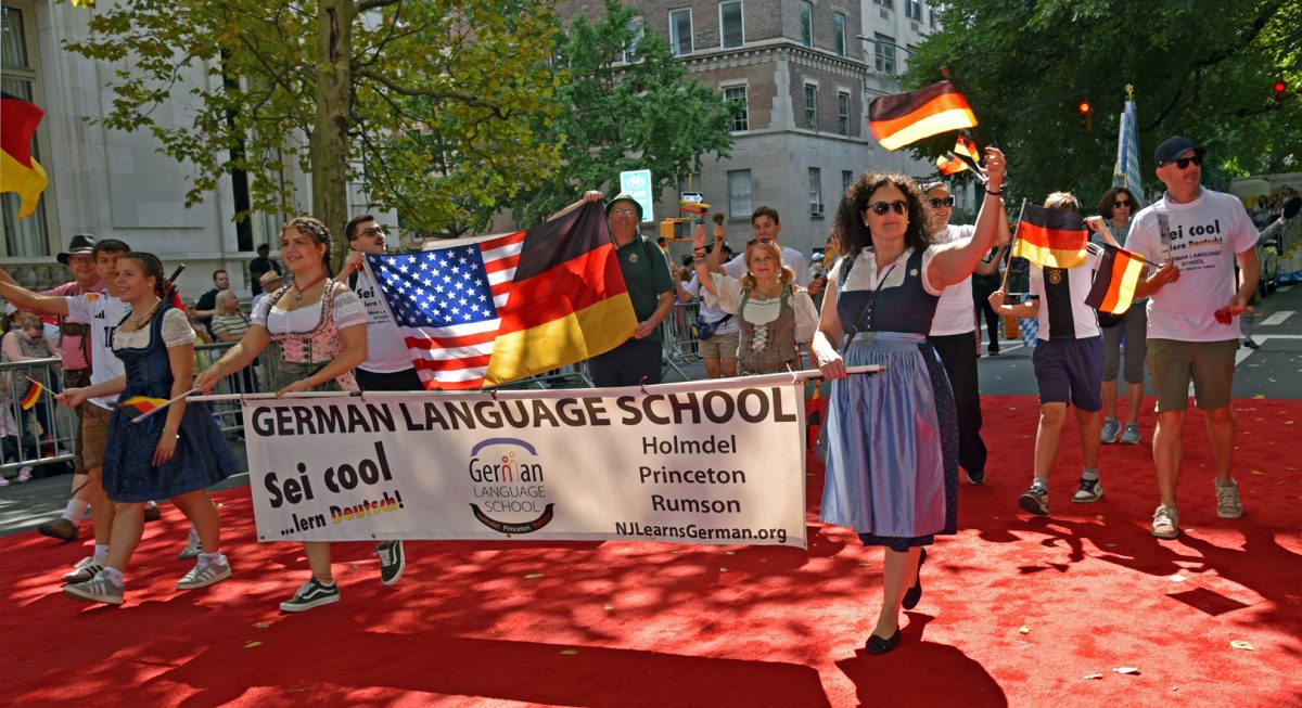 Language school walking in the German-American Steuben Parade