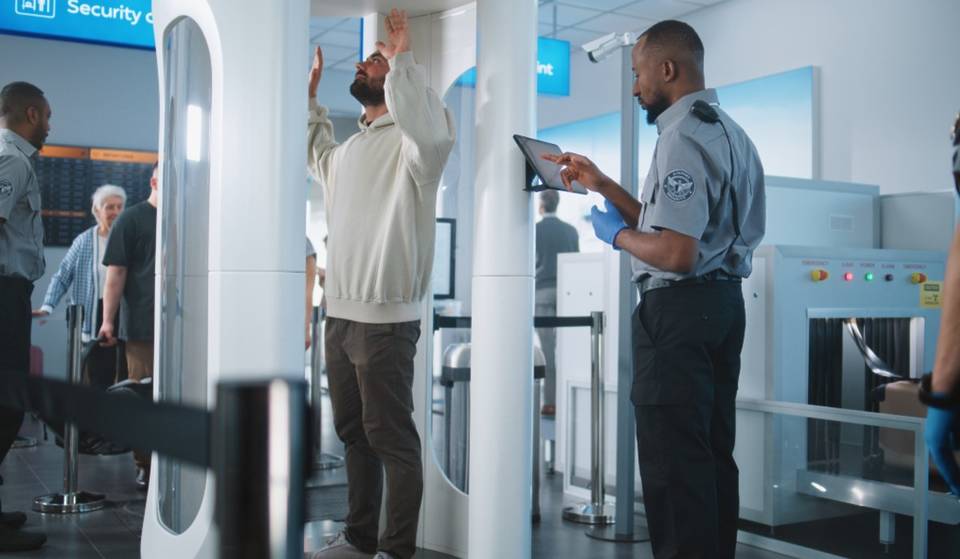 TSA-scanners kunnen je verjaardagspak niet (meer) zien &#8211; dit is wat ze echt detecteren