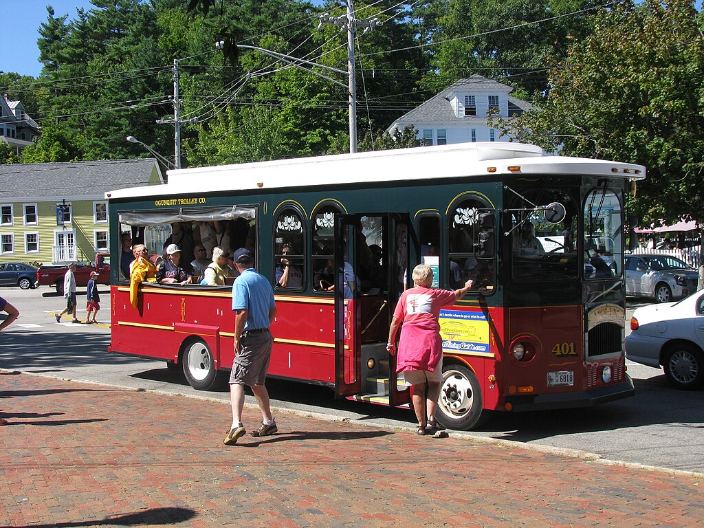 Passengers getting into the Ogunquit trolley