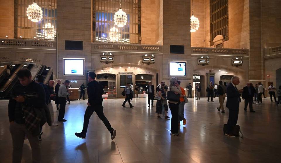 A Power Outage Causes Grand Central Terminal To Go Dark On Thursday Night