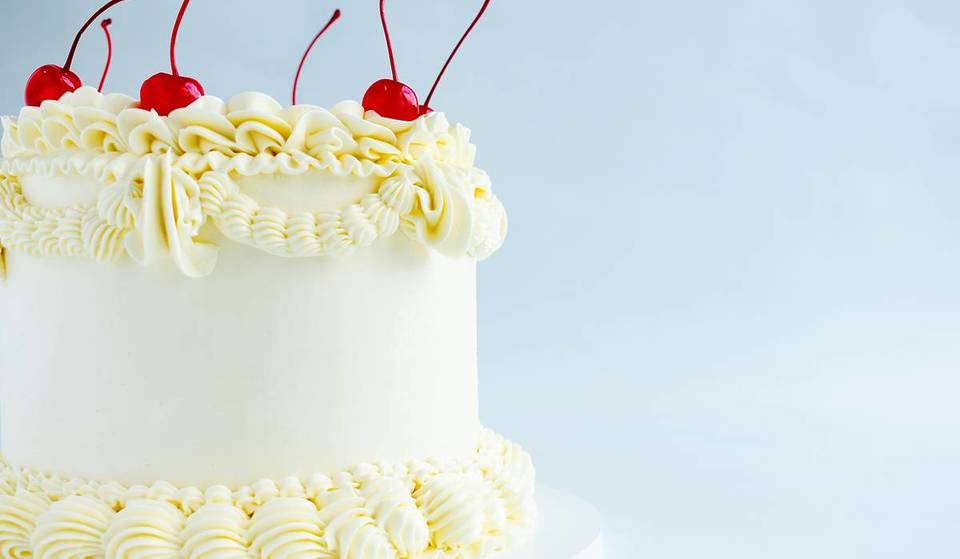 This Massively Sweet ‘Cake Picnic’ With Hundreds Of Treats Is Coming To NYC — And Sign-Ups Begin Next Week