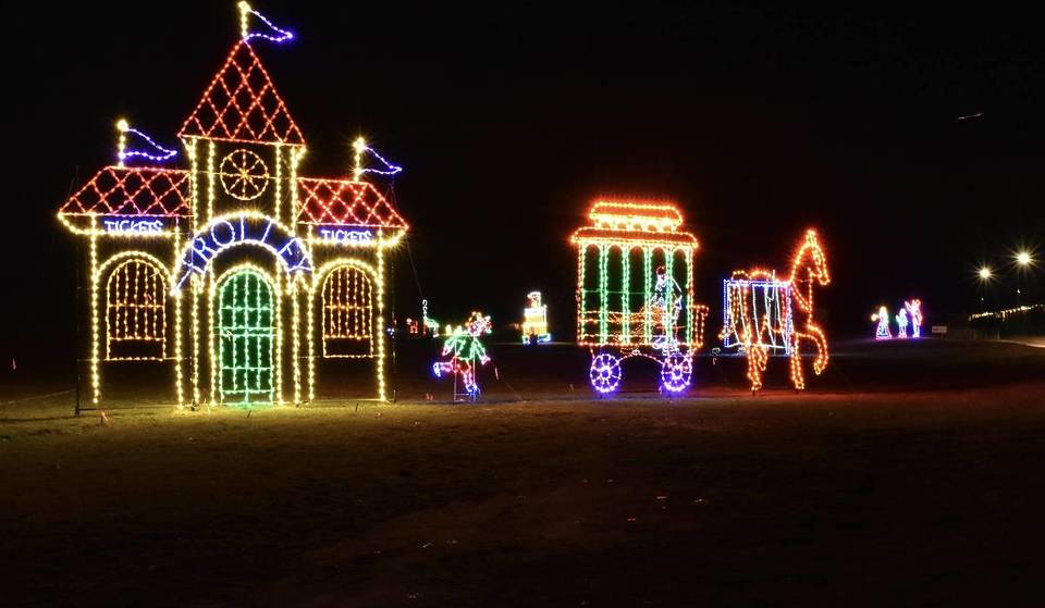 This Dazzling Mile-Long Drive-Thru Is Just A Short Drive Away &#8211; Here’s How To Get Tickets