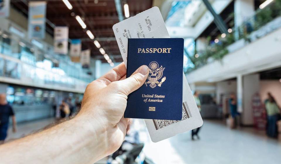 Il passaporto statunitense esce dalla Top 10 dei più potenti per la prima volta nella storia: ecco cosa significa per i viaggiatori