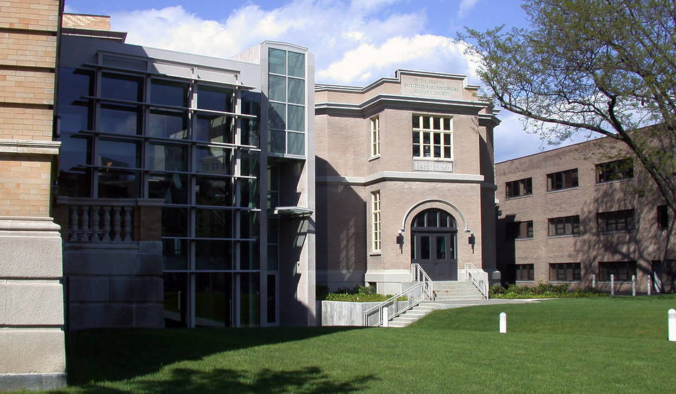 Il museo più antico di New York è a sole 3 ore da New York: ospita mummie, arte del fiume Hudson e un milione di documenti storici