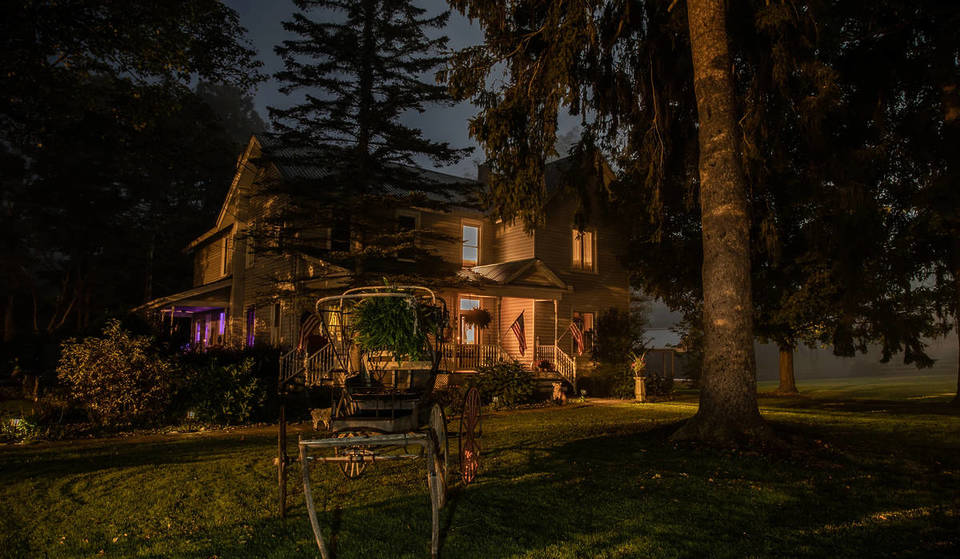 Il miglior hotel infestato degli Stati Uniti si trova a 3 ore di macchina da New York, in un&#8217;inquietante città fluviale di cui non avete mai sentito parlare