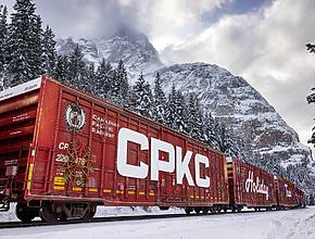 The Most Dazzling Holiday Train In North America Is Stopping In Upstate NY For 2 Days Only — With Free Concerts &#038; Light Displays