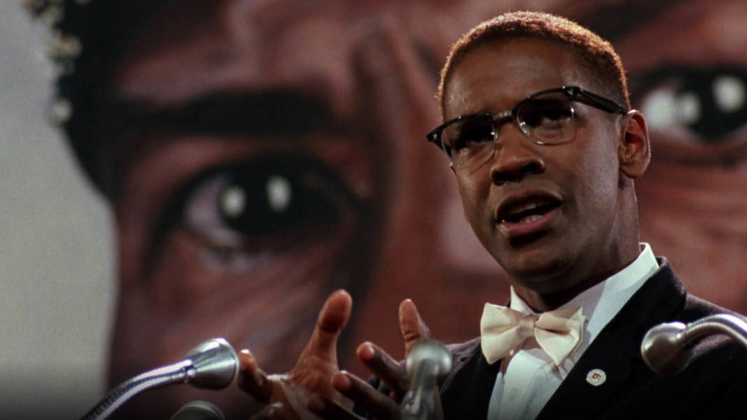 Denzel Washington als Malcolm X gehört zu den besten New York-Filmen, die Letterboxd-Nutzer bewundern.