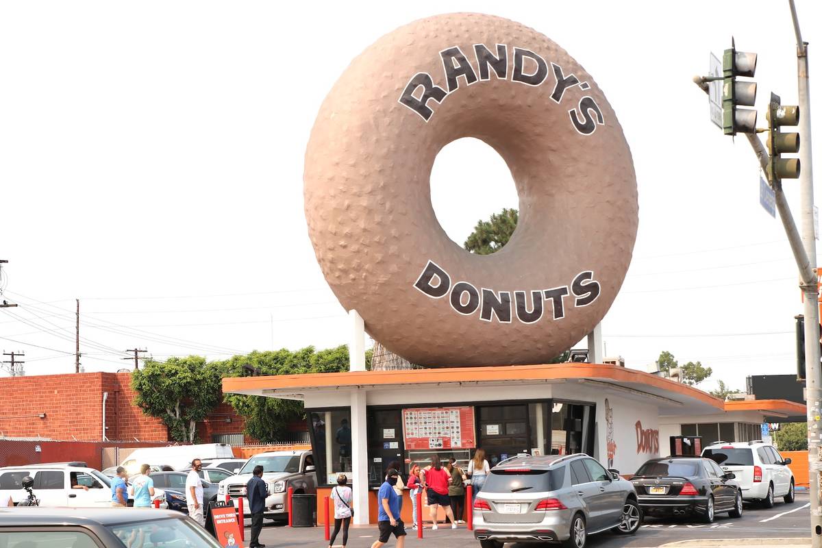 After 73 Years LA #39 s Iconic Randy #39 s Donuts Is Finally Touching Down In