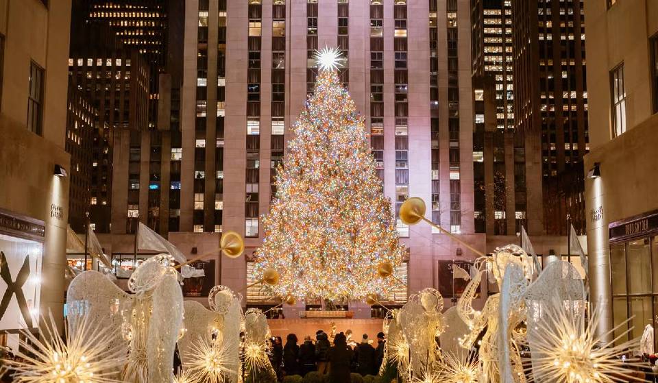 The Rockefeller Center Christmas Tree Has Arrived—Here&#8217;s Your Ultimate Guide To The Magical Lighting Ceremony &#038; Seeing It Up Close 