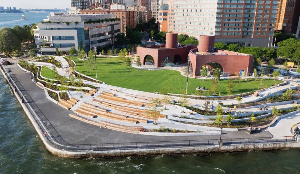 A New Rooftop Just Opened At Battery Park City&#8217;s 3.5-Acre Public Park — With Sweeping Views Of The Statue Of Liberty &#038; Ellis Island