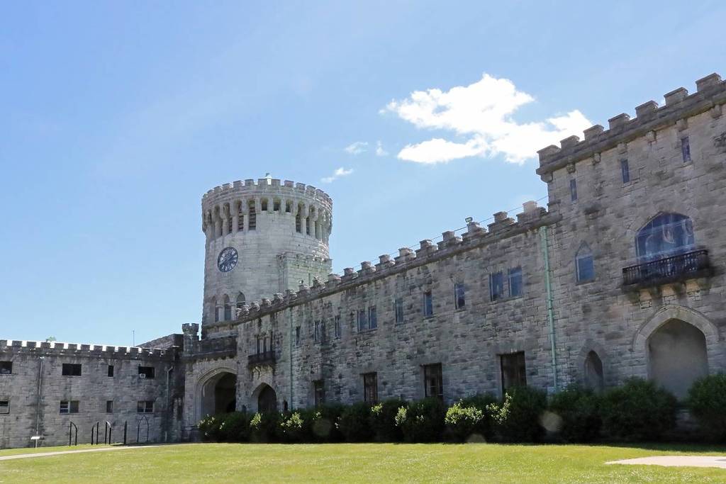 Sands Point, New York, USA – 4. Juni 2019: Das historische Castle Gould in Hempstead House in der Nähe von New York. Das als Castle Gould bekannte, denkmalgeschützte Anwesen wurde 1912 erbaut.