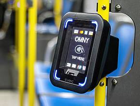 Le MTA distribue gratuitement des cartes OMNY dans les stations de métro ce mardi &#8211; pour un jour seulement