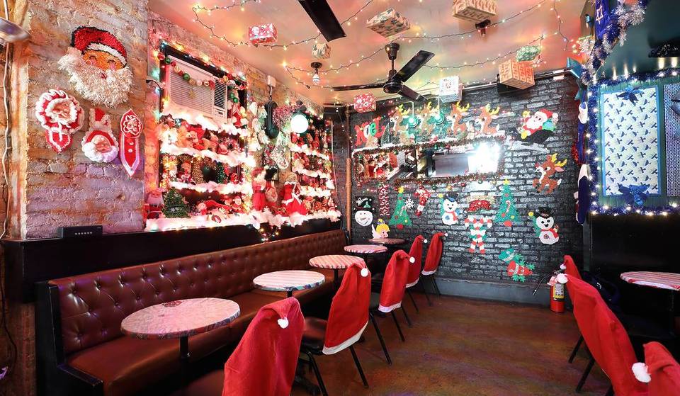 NYC’s Most Festive Christmas Bars for 2025: Where to Find Over-The-Top Decor, Ornament Cocktails, and Holiday Mini-Golf