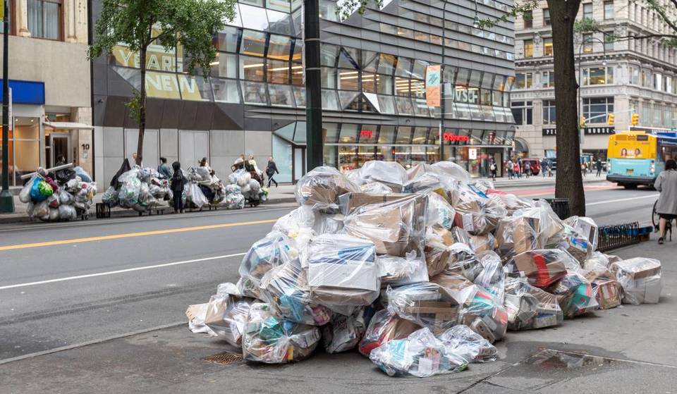 9.000 Dollar Auszahlung für Verursacher von Müll: Neues Programm lässt New Yorker Bargeld verdienen, wenn sie illegale Müllkipper in der Stadt aufdecken
