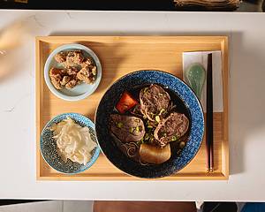 food from gulp inside hue house