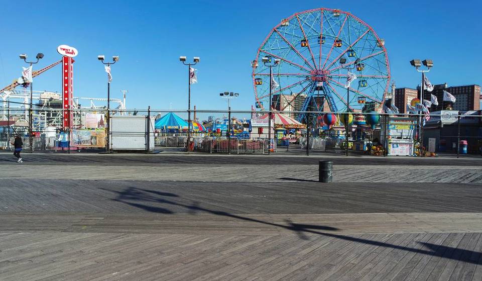 102 Jahre alter Coney Island Boardwalk wird für 1 Milliarde Dollar umgebaut
