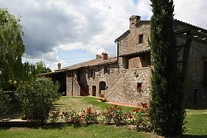 Casale:cascina for sale in Radicondoli