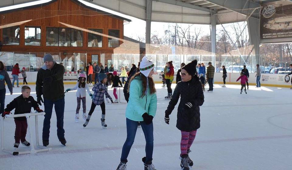 Questo minuscolo villaggio dell’Upstate NY vi permette di pattinare su un pezzo di storia della NHL per meno di 10 dollari
