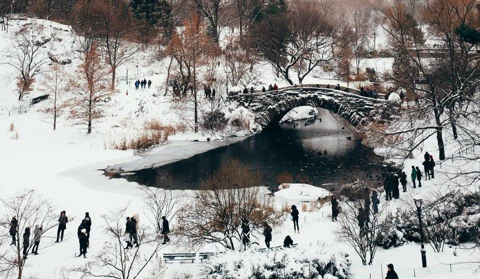 Un mélange hivernal arrive à New York ce week-end, avec un risque de neige sur la ville.