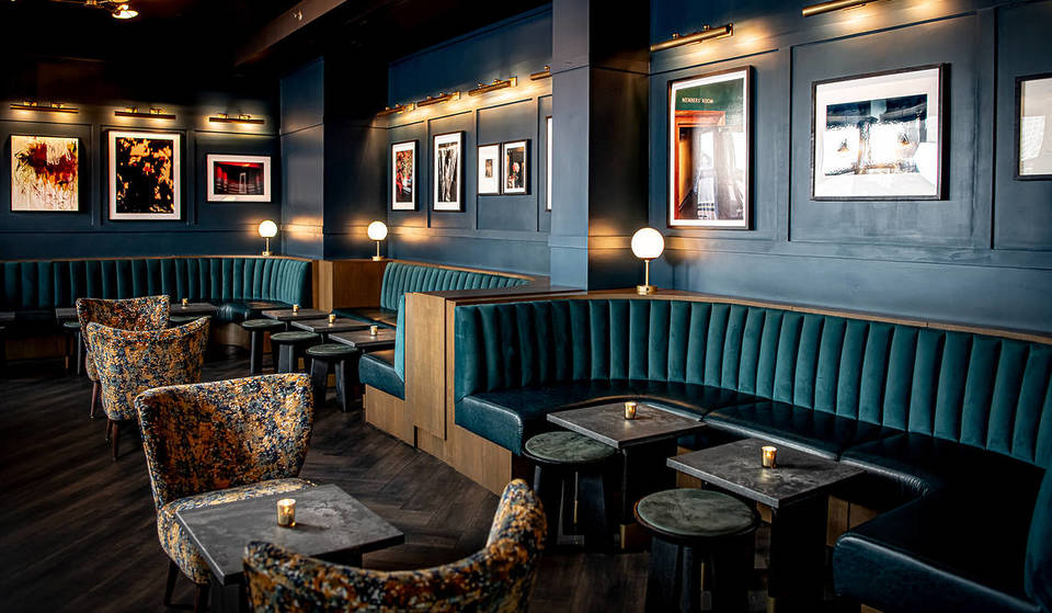 Ce superbe rooftop de Soho sert des Spritz à 10 $ pour les membres de notre club secret – et les vues sont spectaculaires.